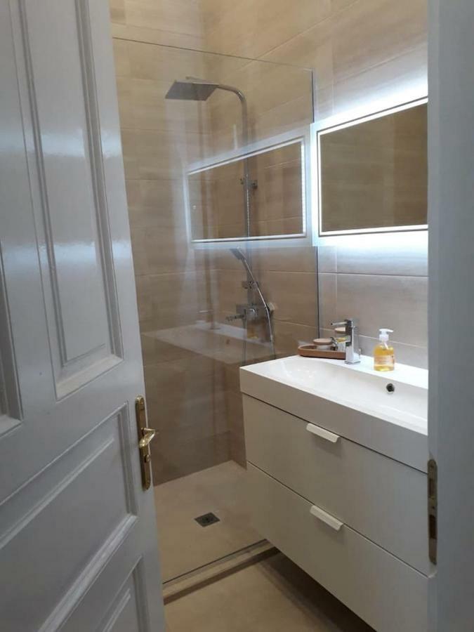 Ferienwohnung La Dolce Vita, Luxury In The Absolute Center Burgas City Exterior foto