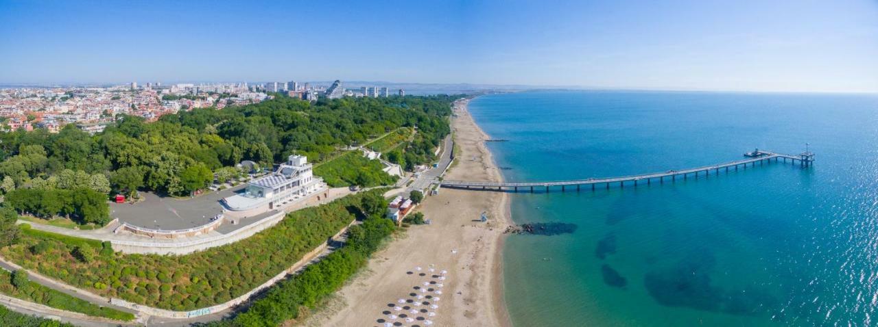 Ferienwohnung La Dolce Vita, Luxury In The Absolute Center Burgas City Exterior foto